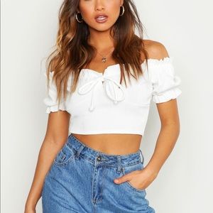 BRAND NEW. ✨Bandage Peasant Crop Top✨